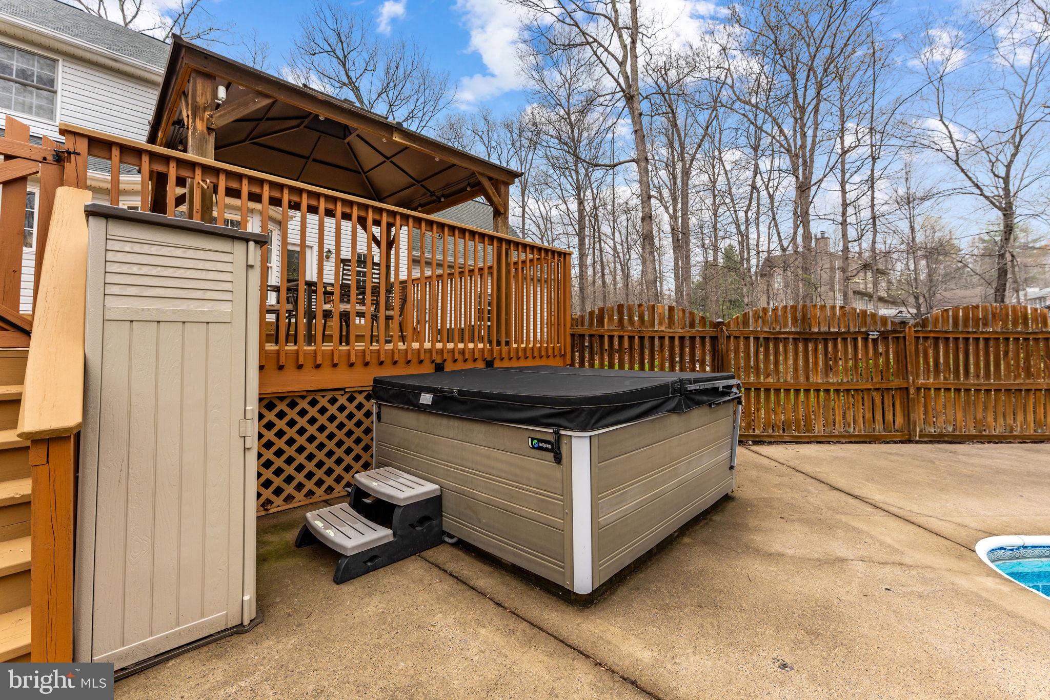 QUAIL RIDGE - Residential