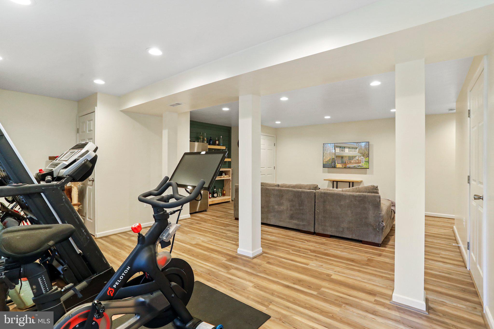 SHEN SHORES - Residential