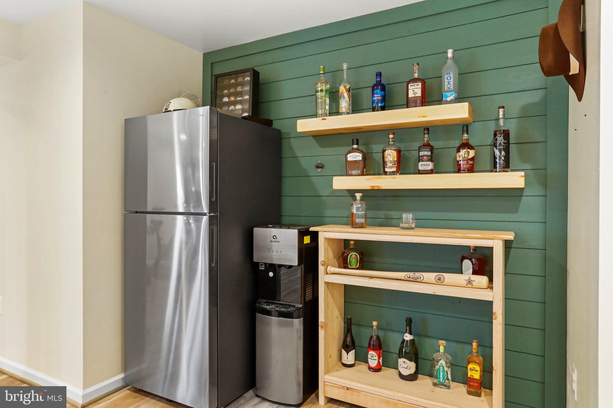 SHEN SHORES - Residential