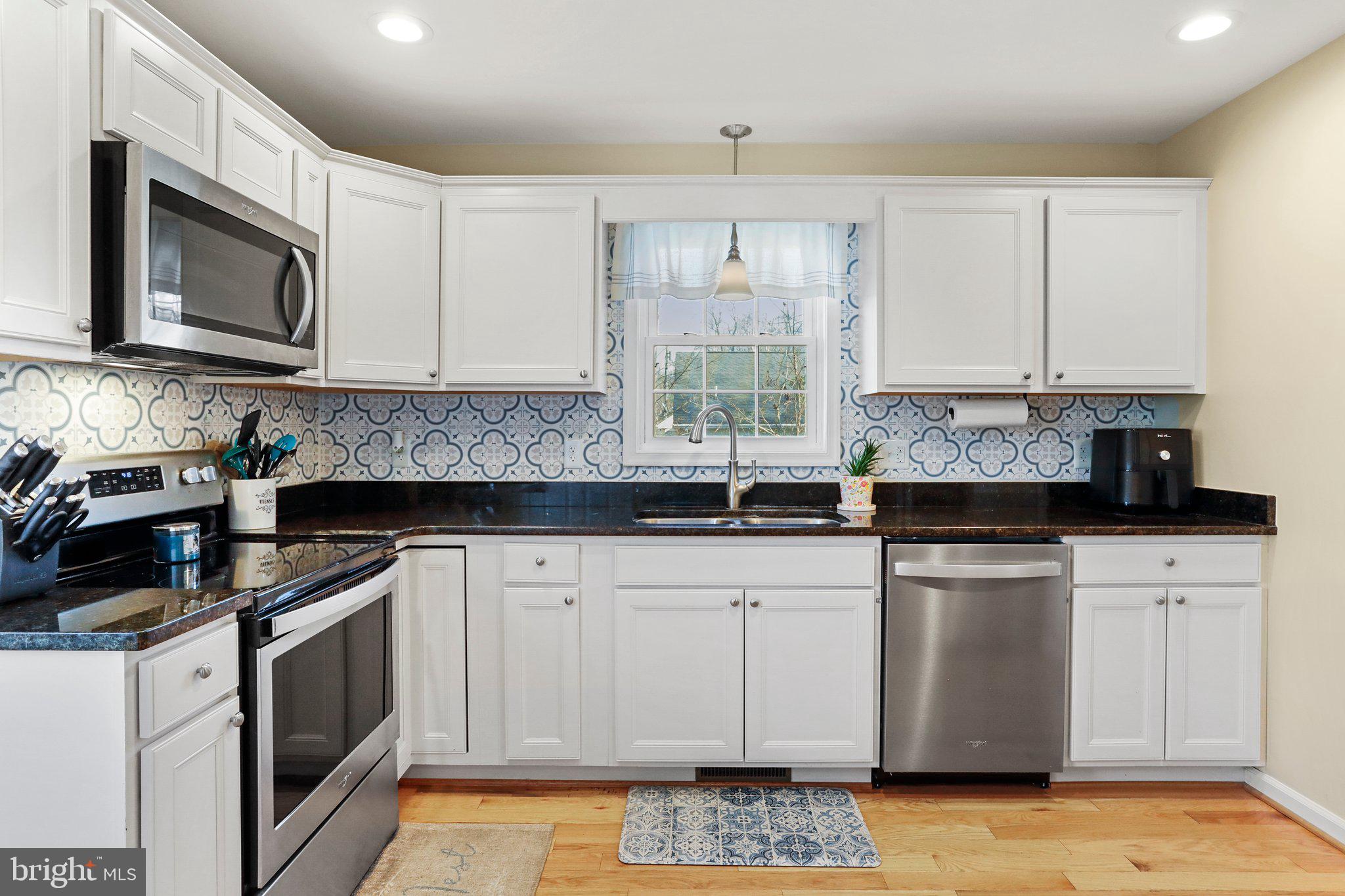 SHEN SHORES - Residential