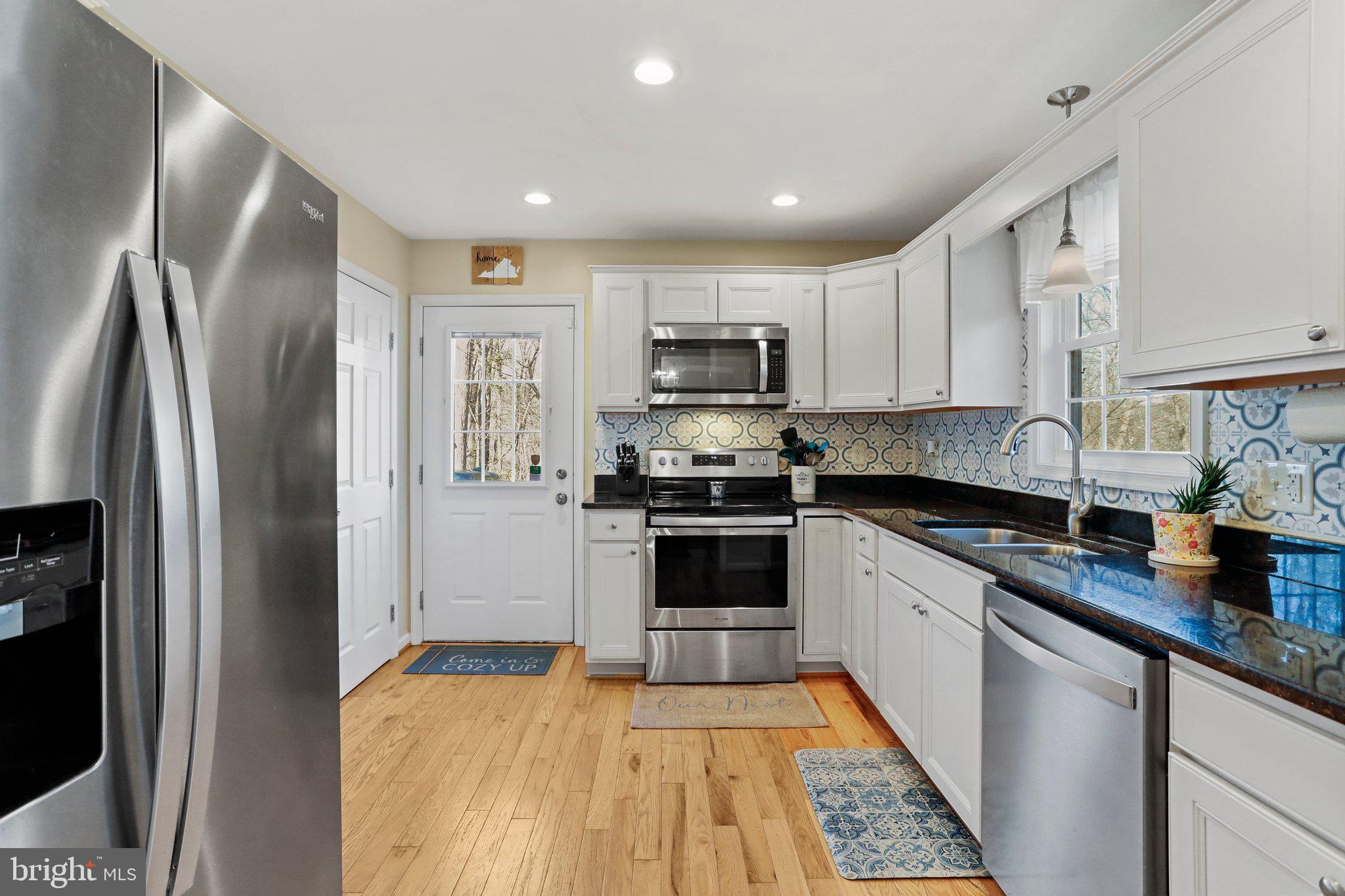 SHEN SHORES - Residential