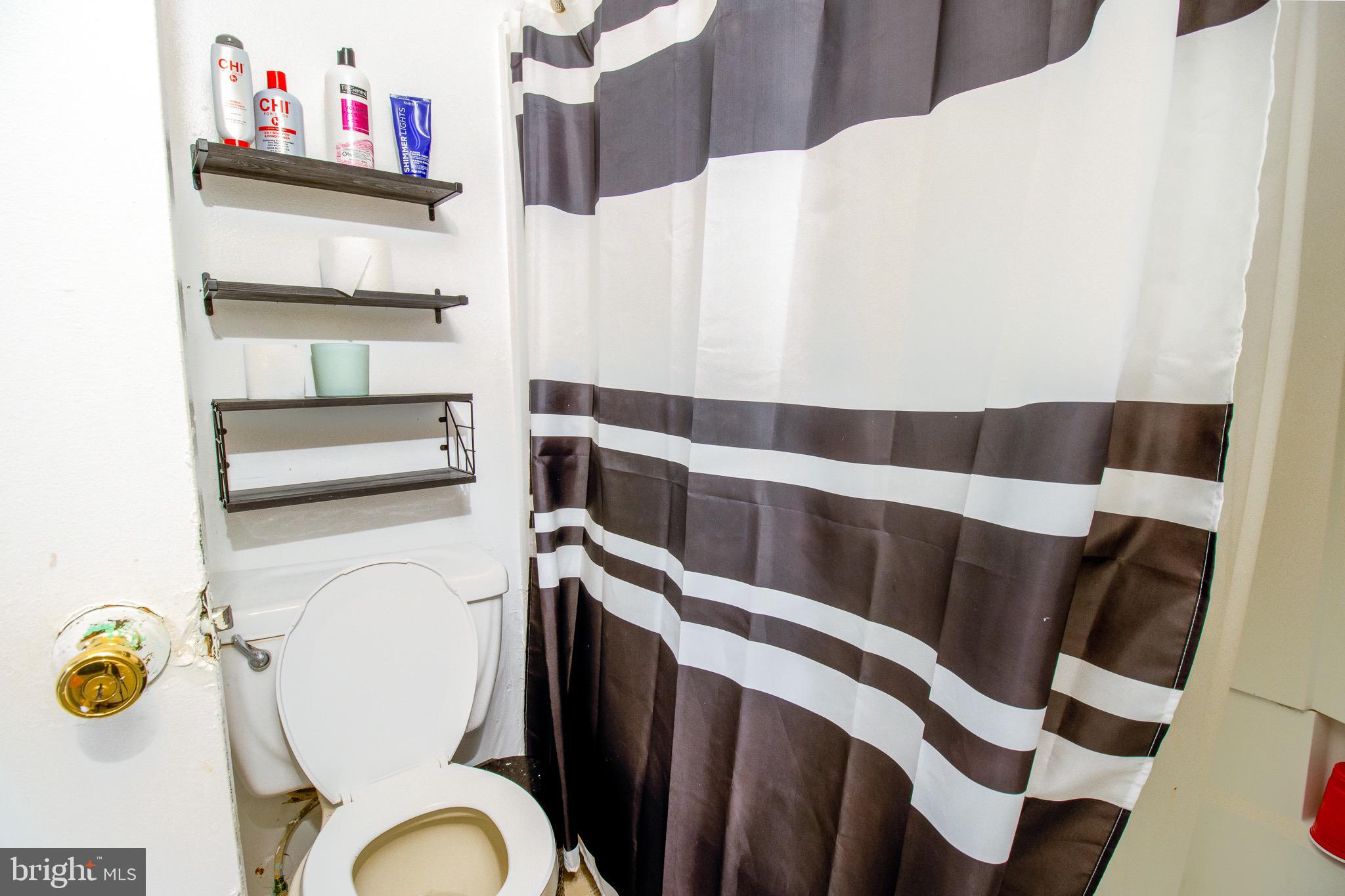 HILLCREST TOWNE - Residential