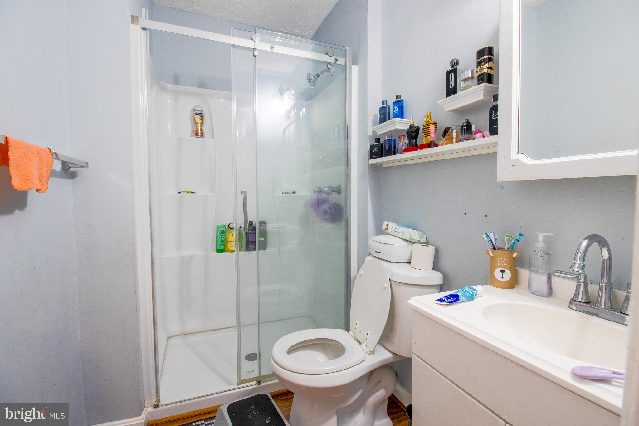 HILLCREST TOWNE - Residential