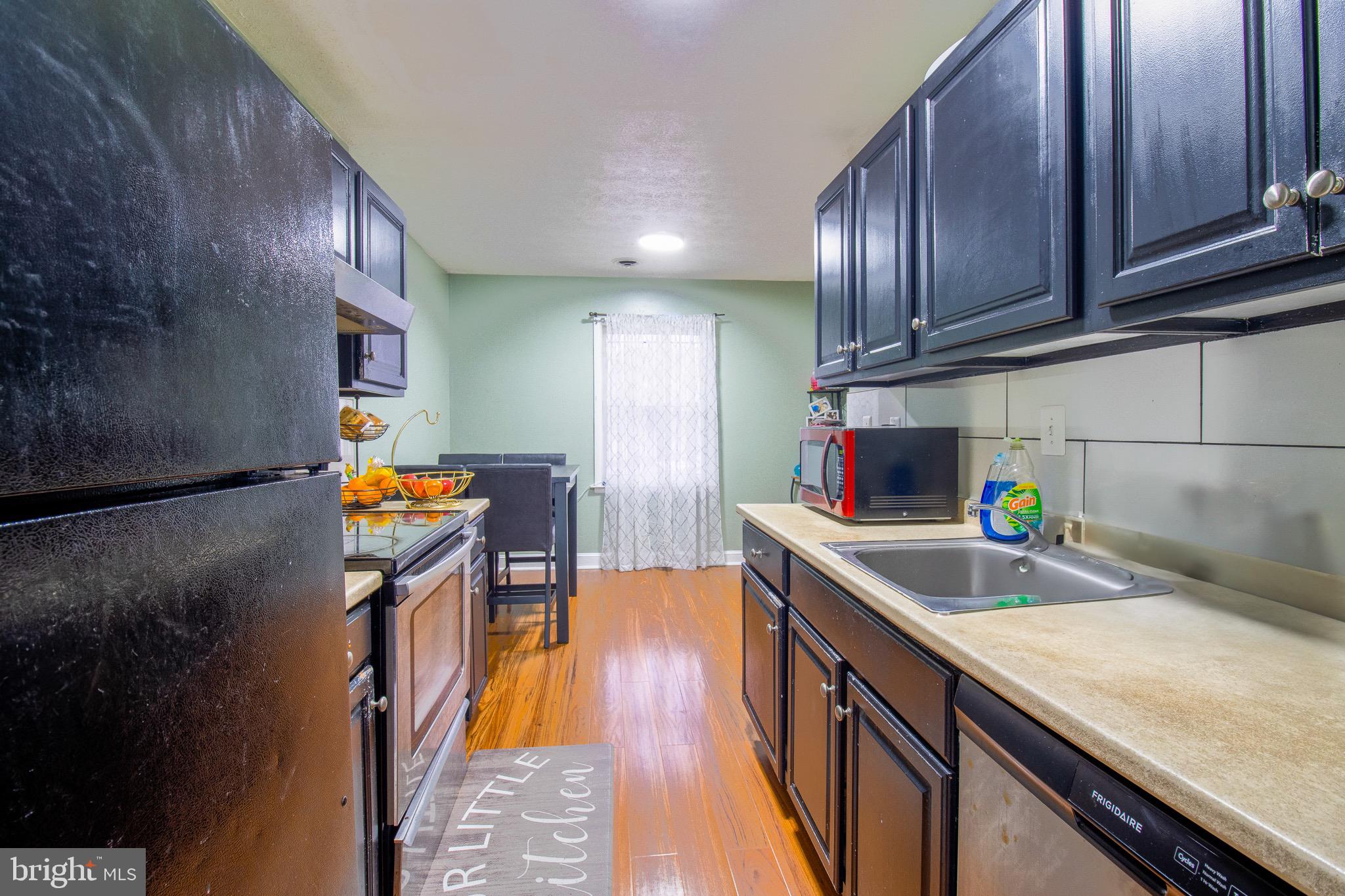 HILLCREST TOWNE - Residential