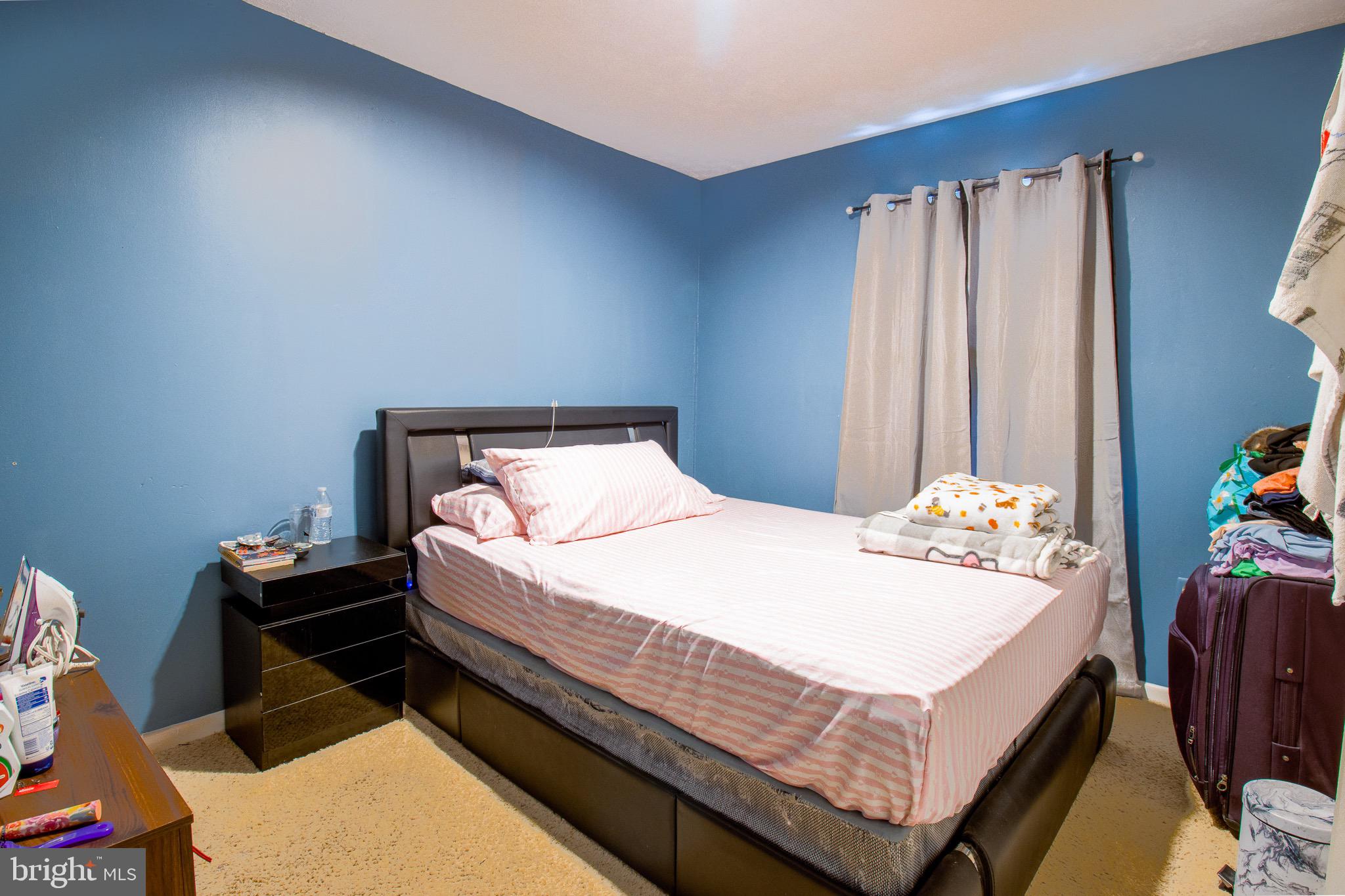 HILLCREST TOWNE - Residential