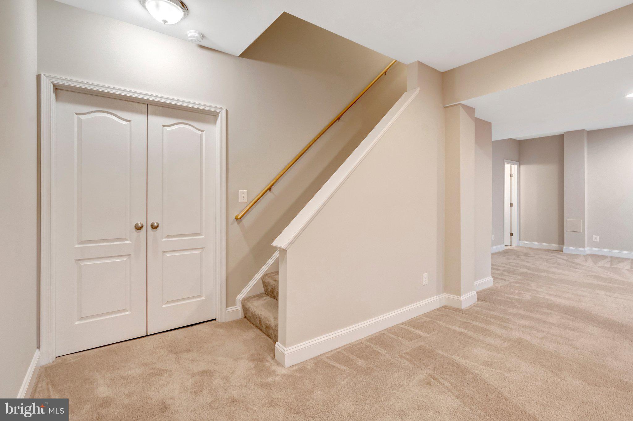 SOUTH RIDING - Residential