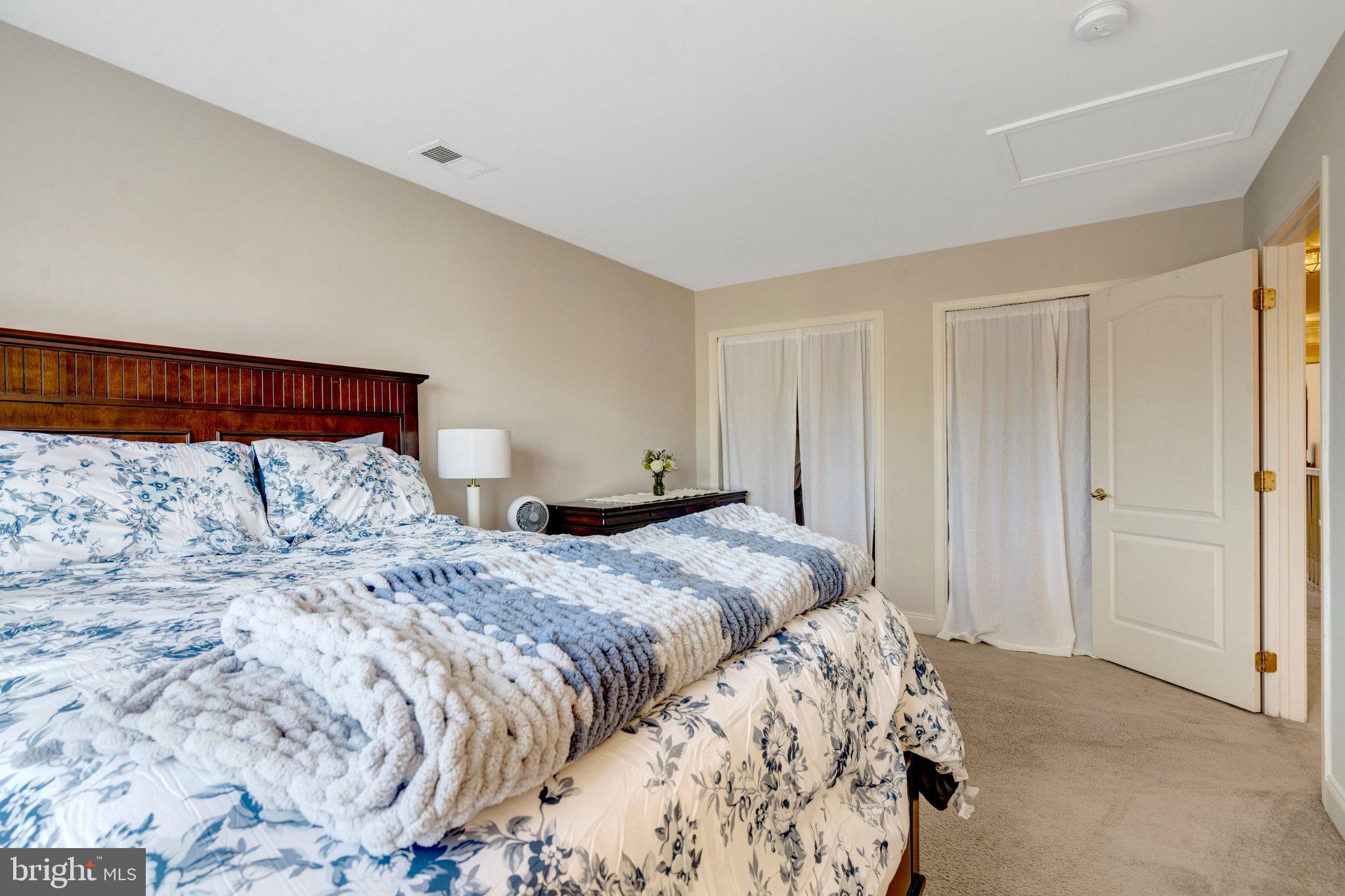 SOUTH RIDING - Residential