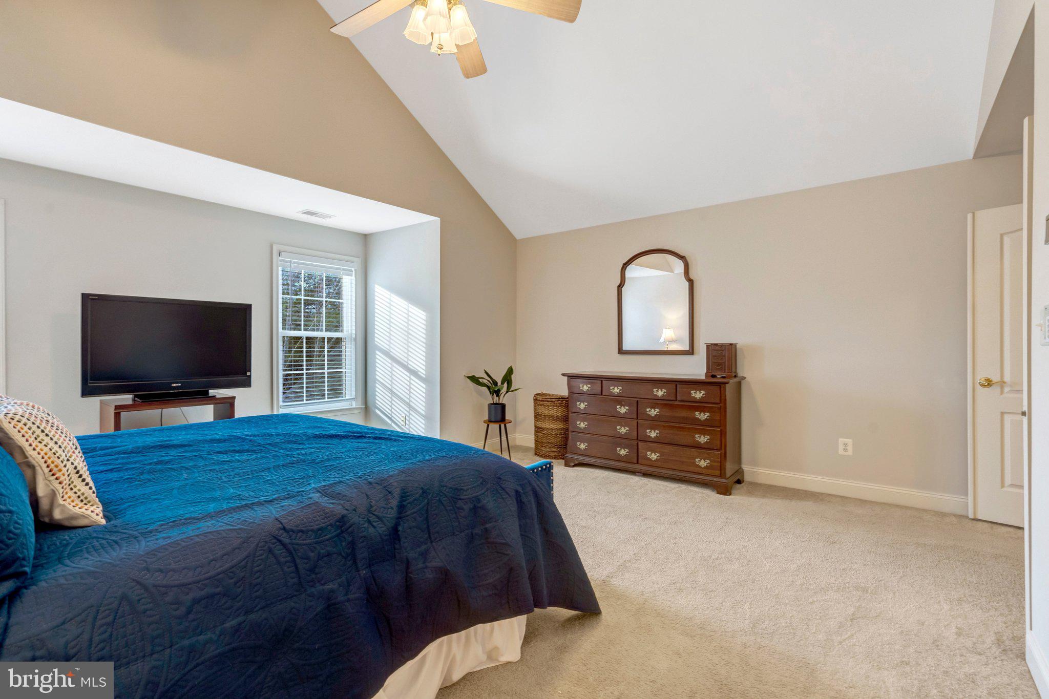 SOUTH RIDING - Residential