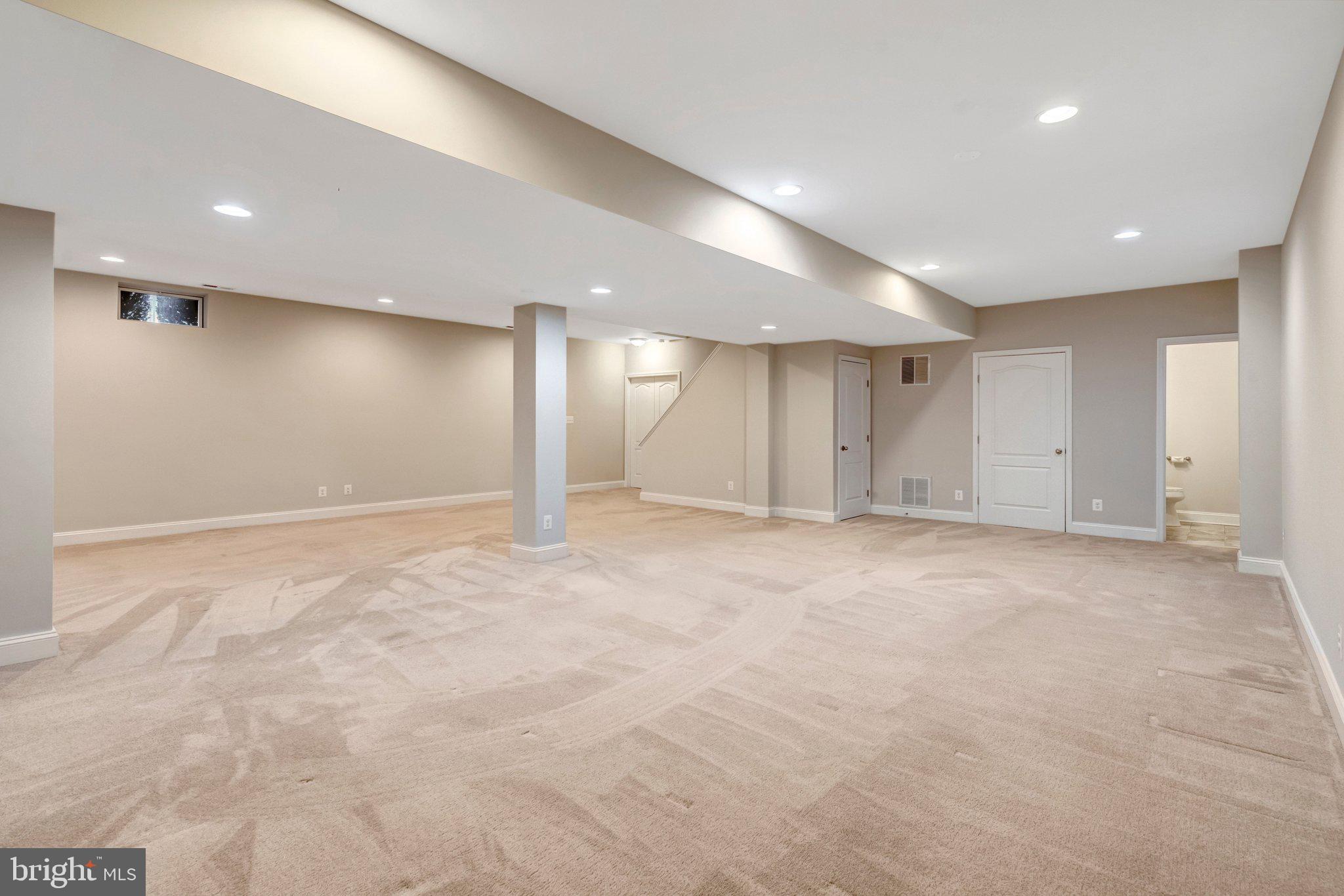 SOUTH RIDING - Residential