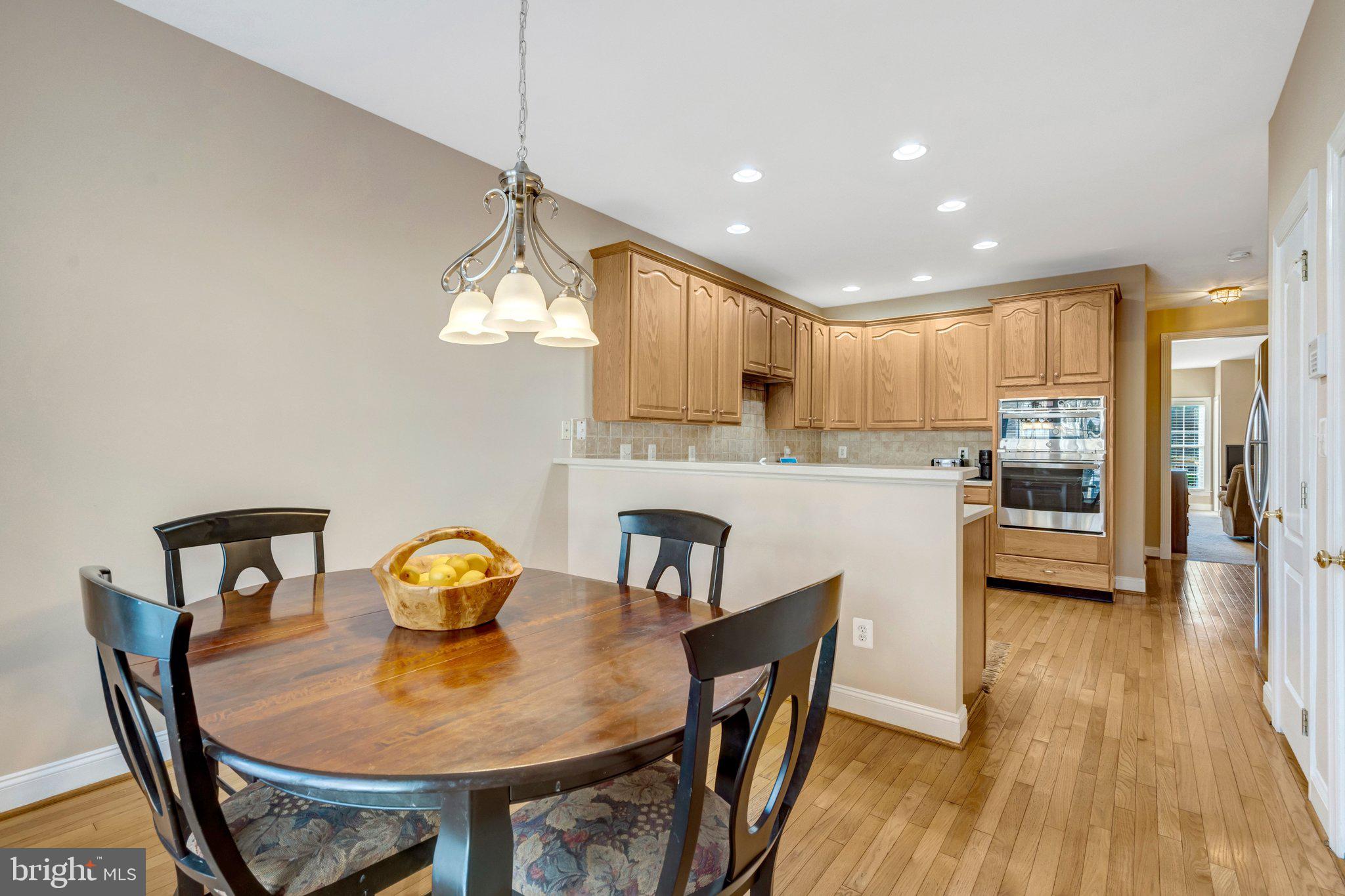 SOUTH RIDING - Residential