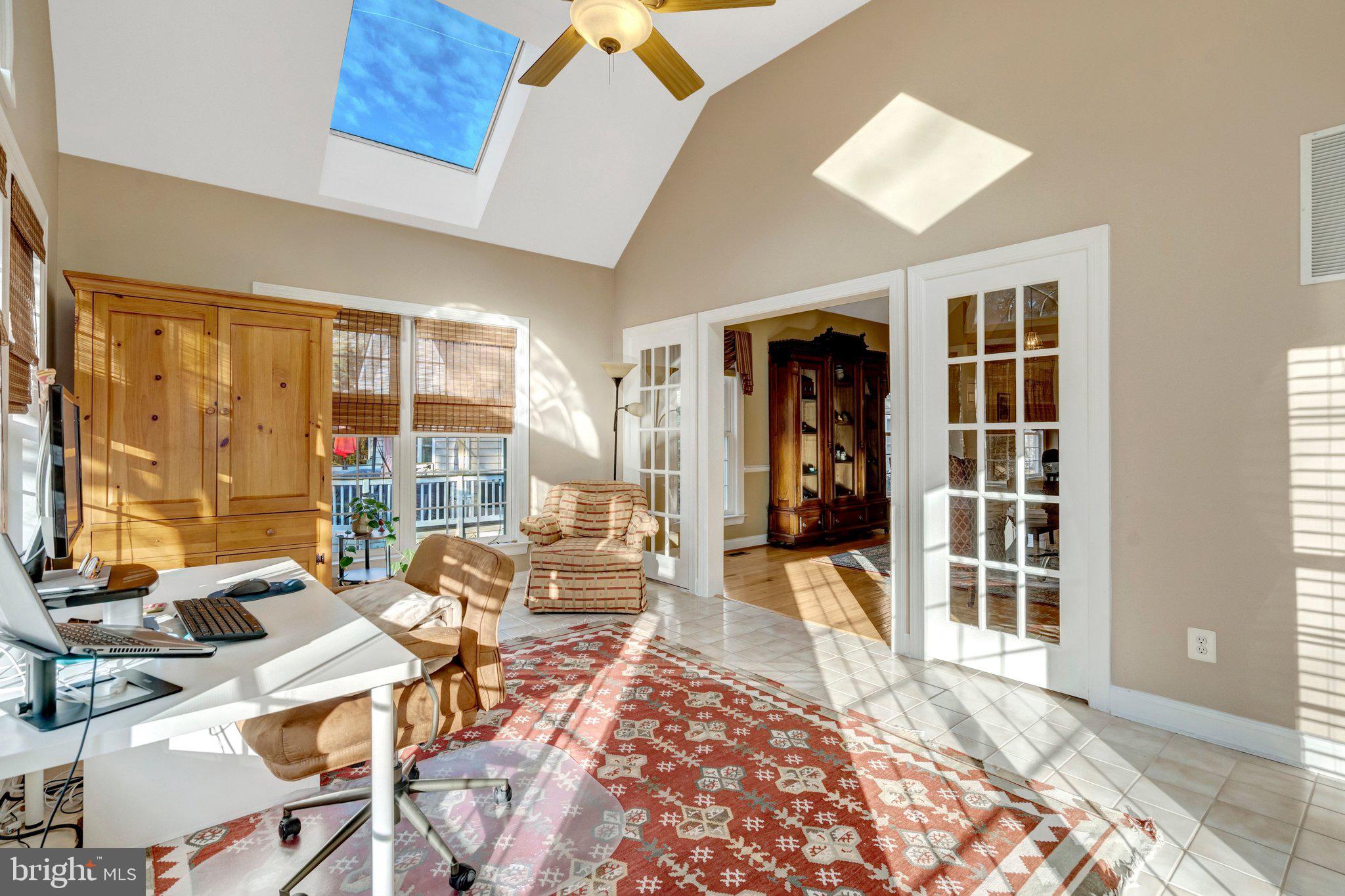 SOUTH RIDING - Residential