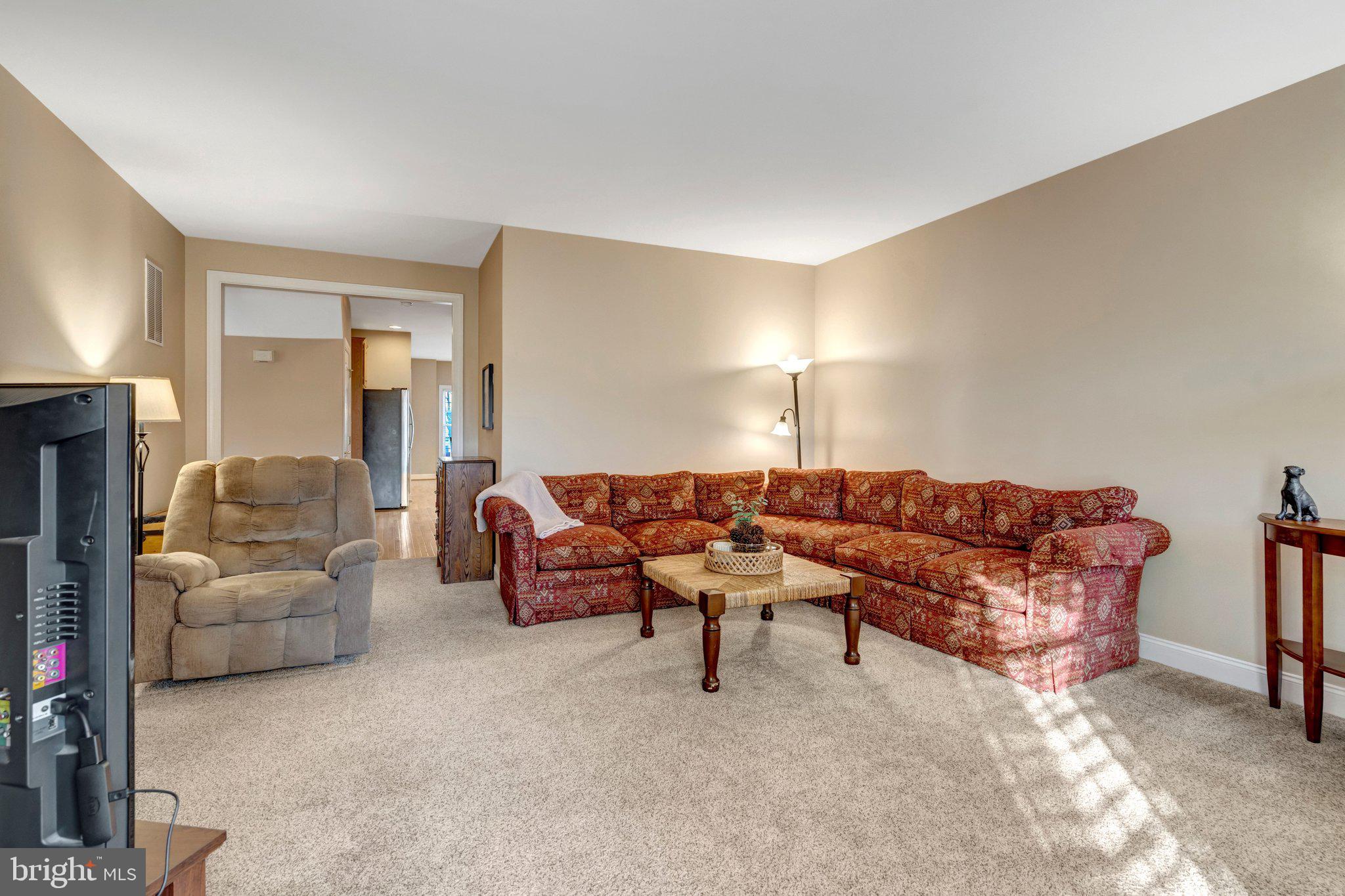 SOUTH RIDING - Residential