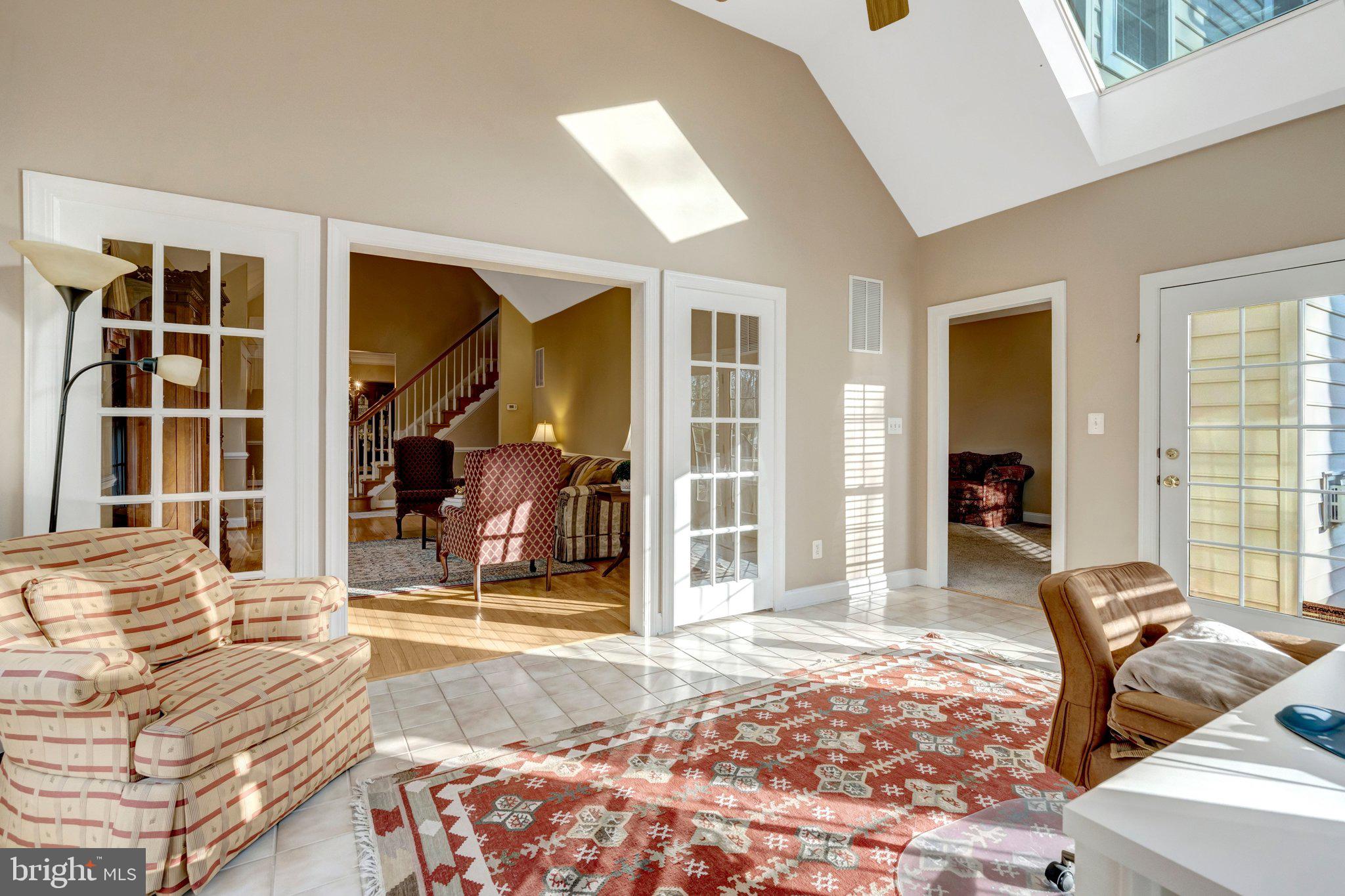 SOUTH RIDING - Residential