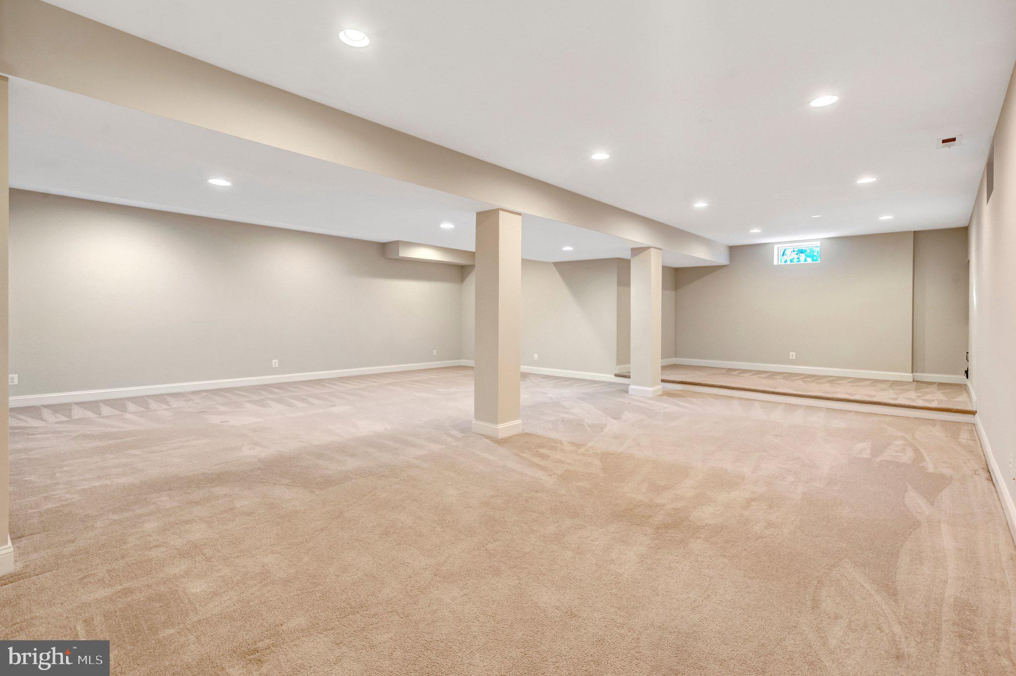 SOUTH RIDING - Residential