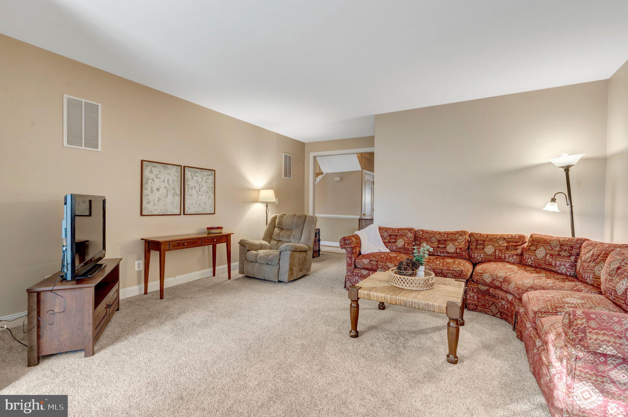 SOUTH RIDING - Residential