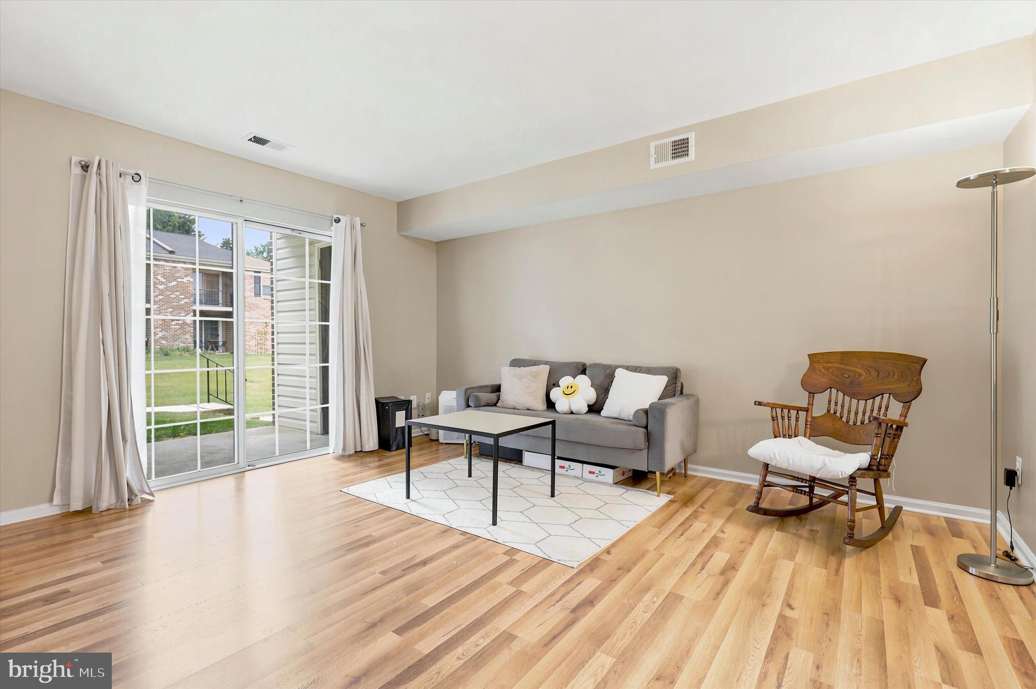 OXFORD OF BLUE BELL - Residential