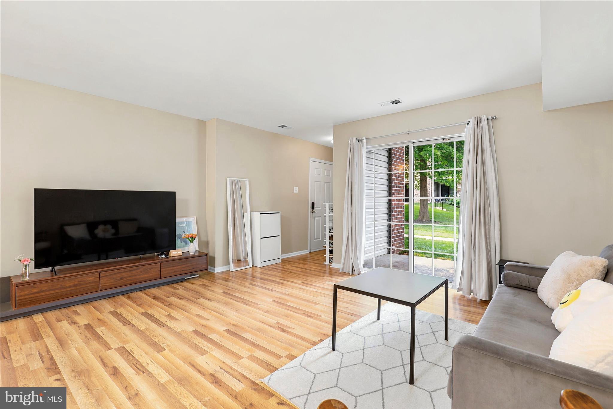 OXFORD OF BLUE BELL - Residential