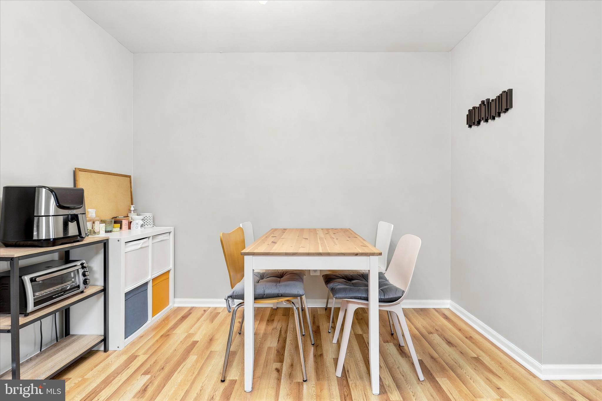 OXFORD OF BLUE BELL - Residential