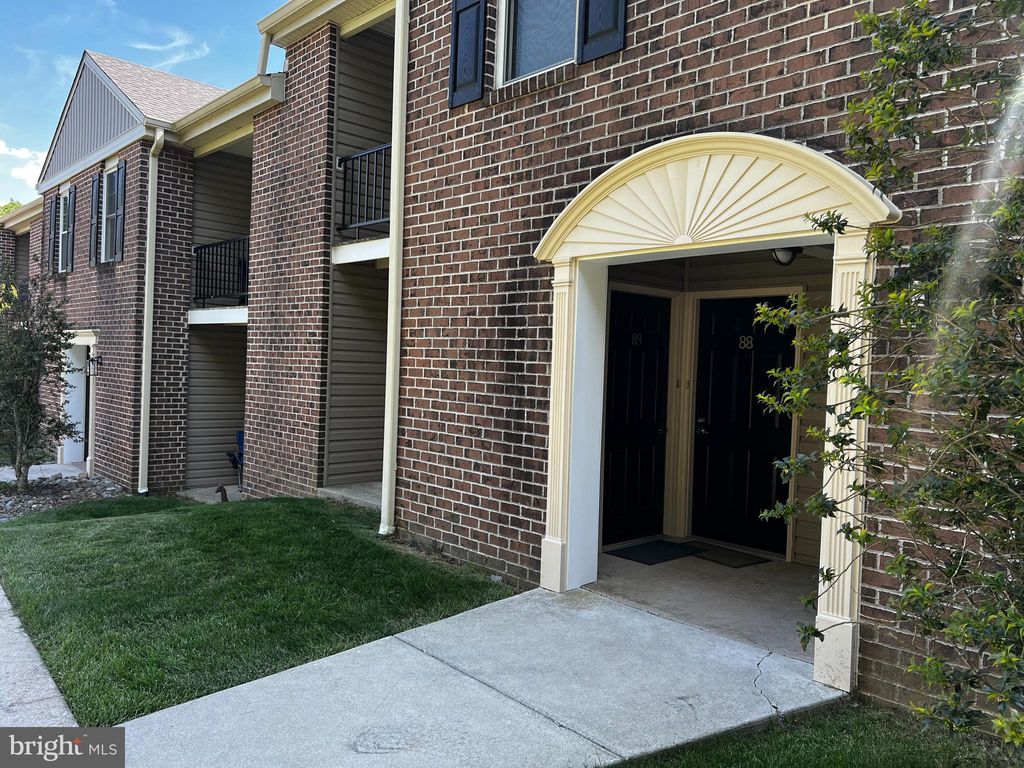 Photo of 89 Ramsgate Court #210 U-89, BLUE BELL, PA 19422 (MLS # PAMC2180480)