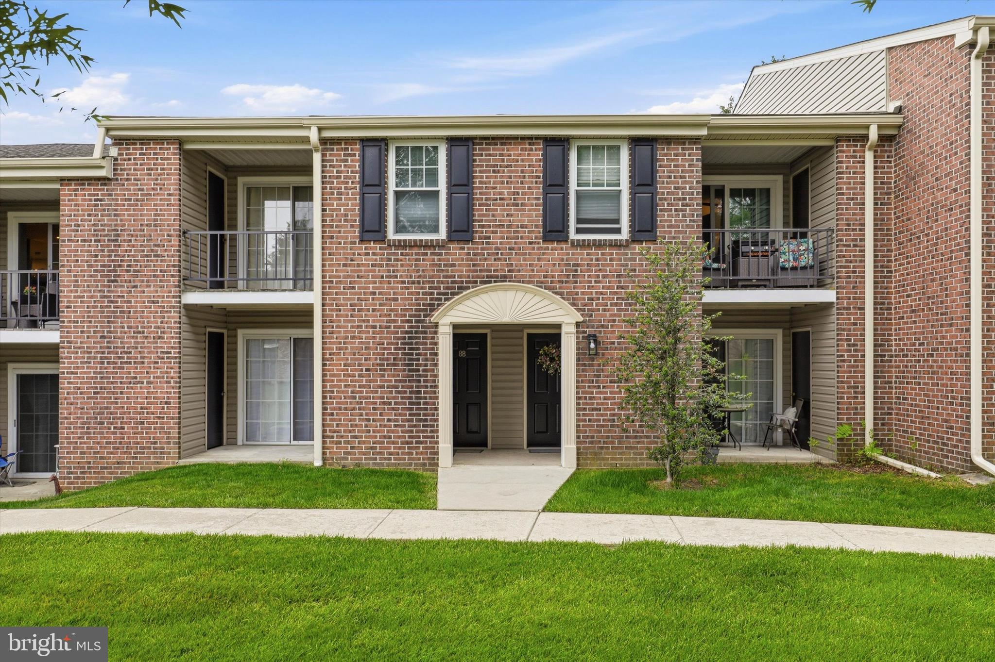 OXFORD OF BLUE BELL - Residential