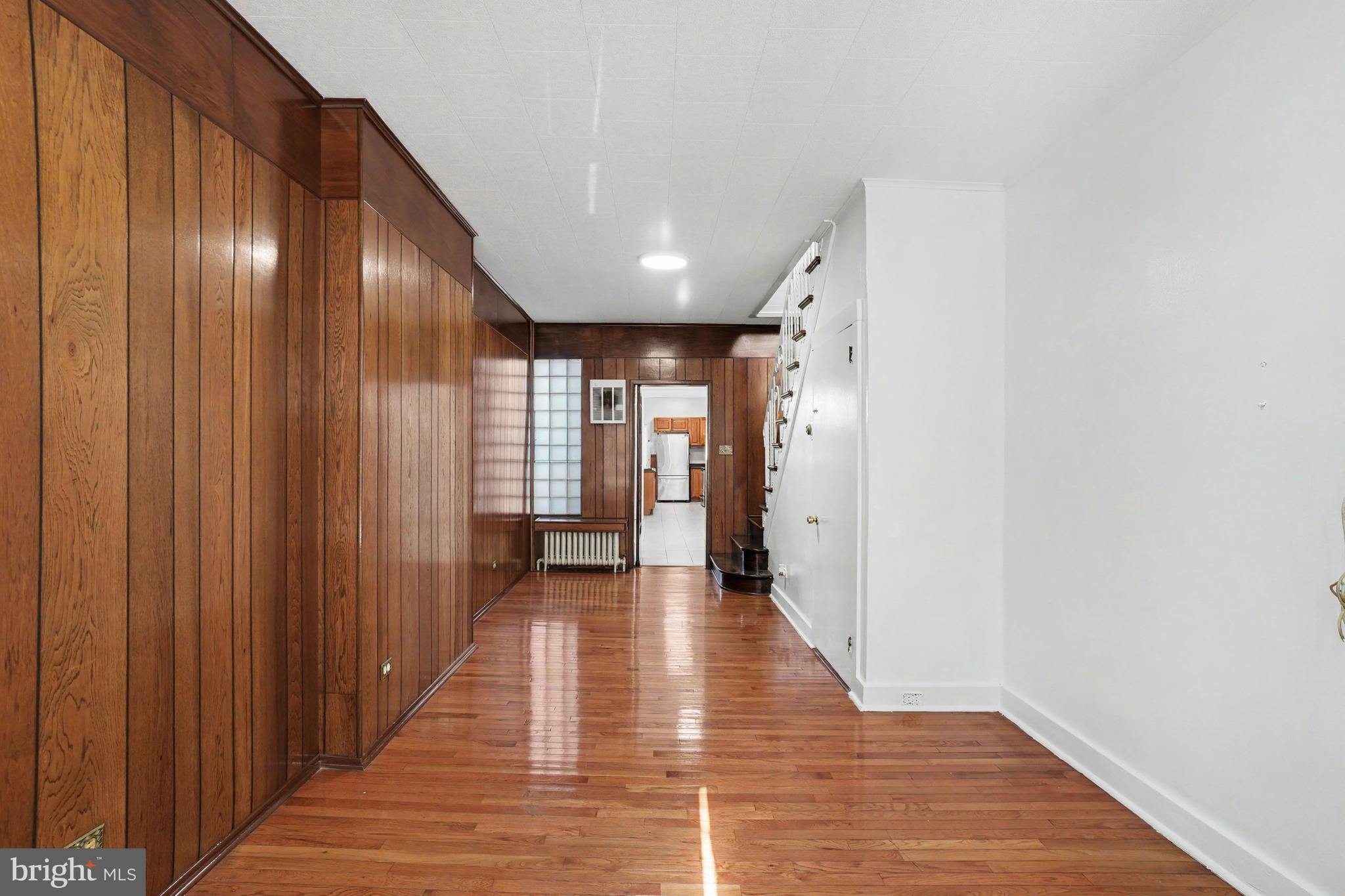 546 LOCUST STREET