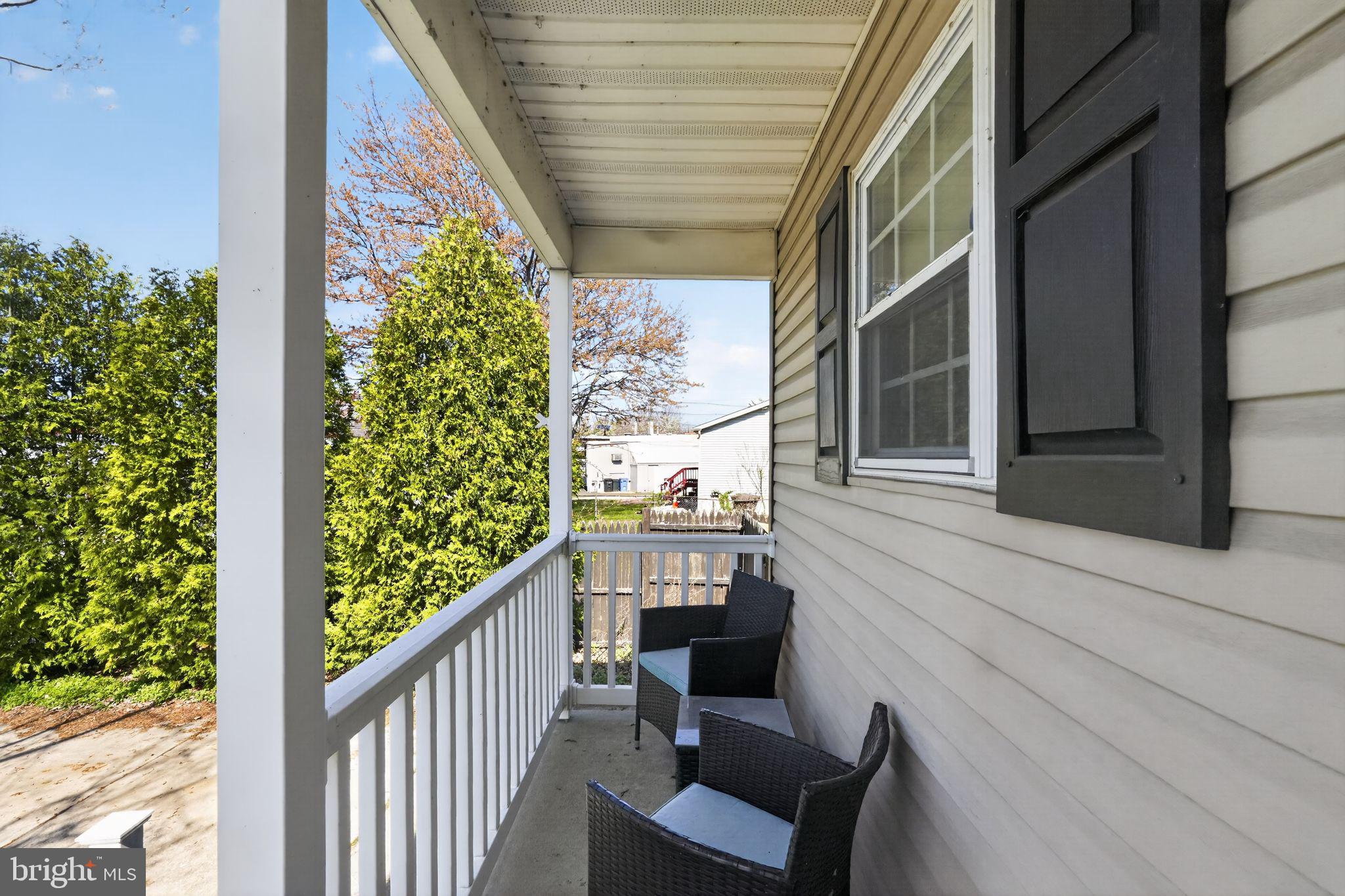 5 WILLOW ROAD
