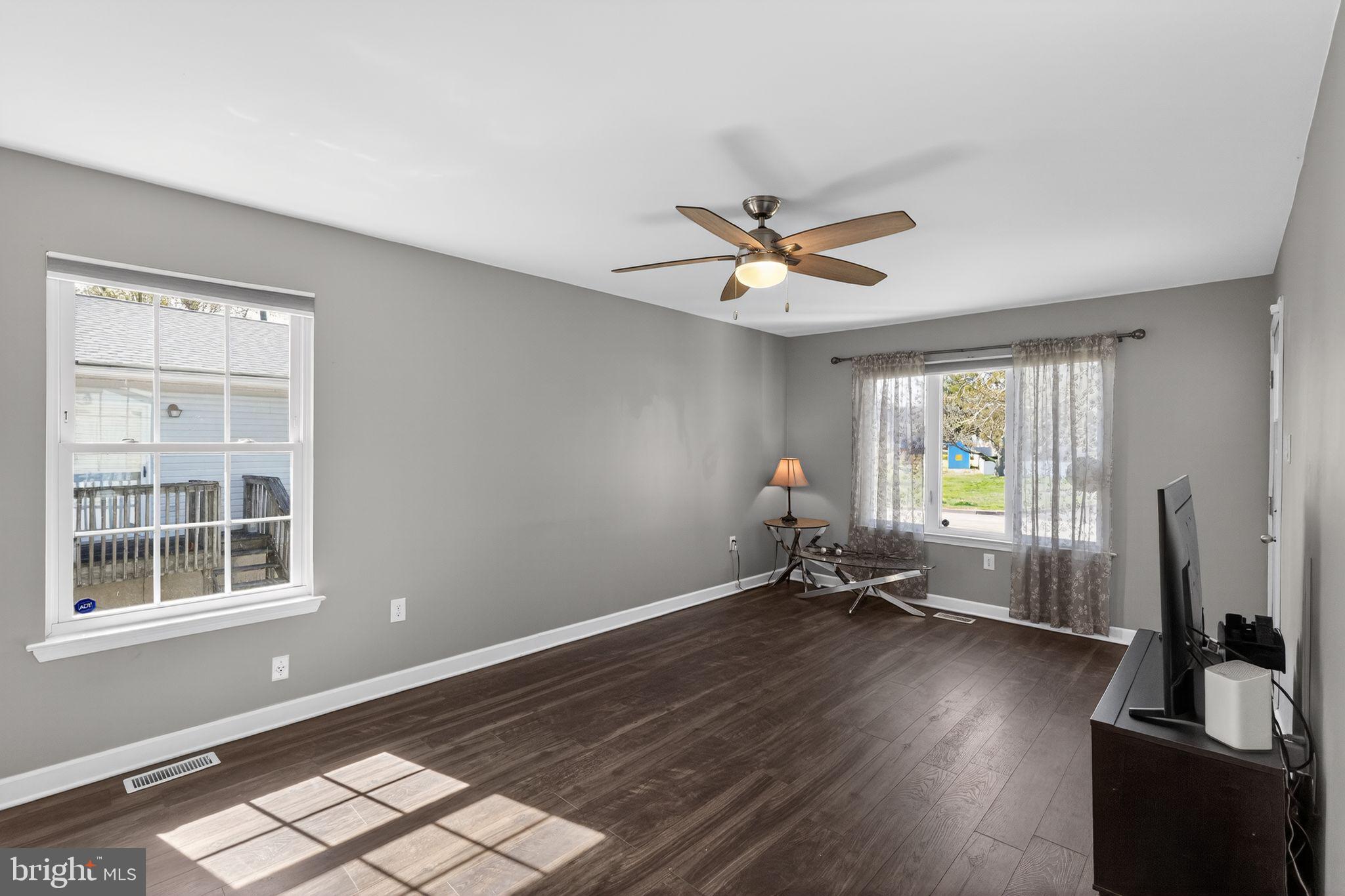 5 WILLOW ROAD