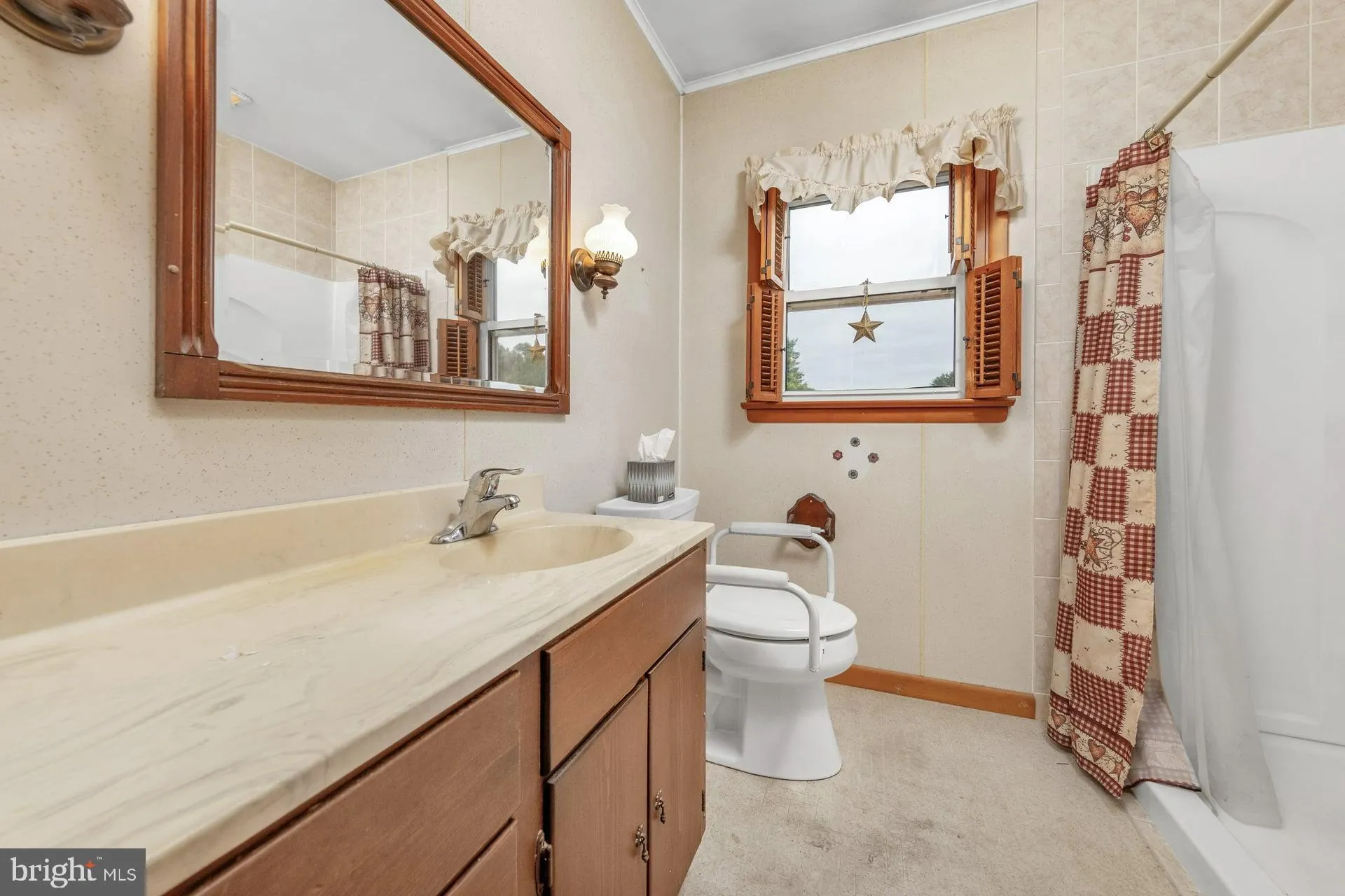 Swedesboro, New Jersey 08085, United States, 3 Bedrooms Bedrooms, ,1 BathroomBathrooms,Residential,Contingent,194970