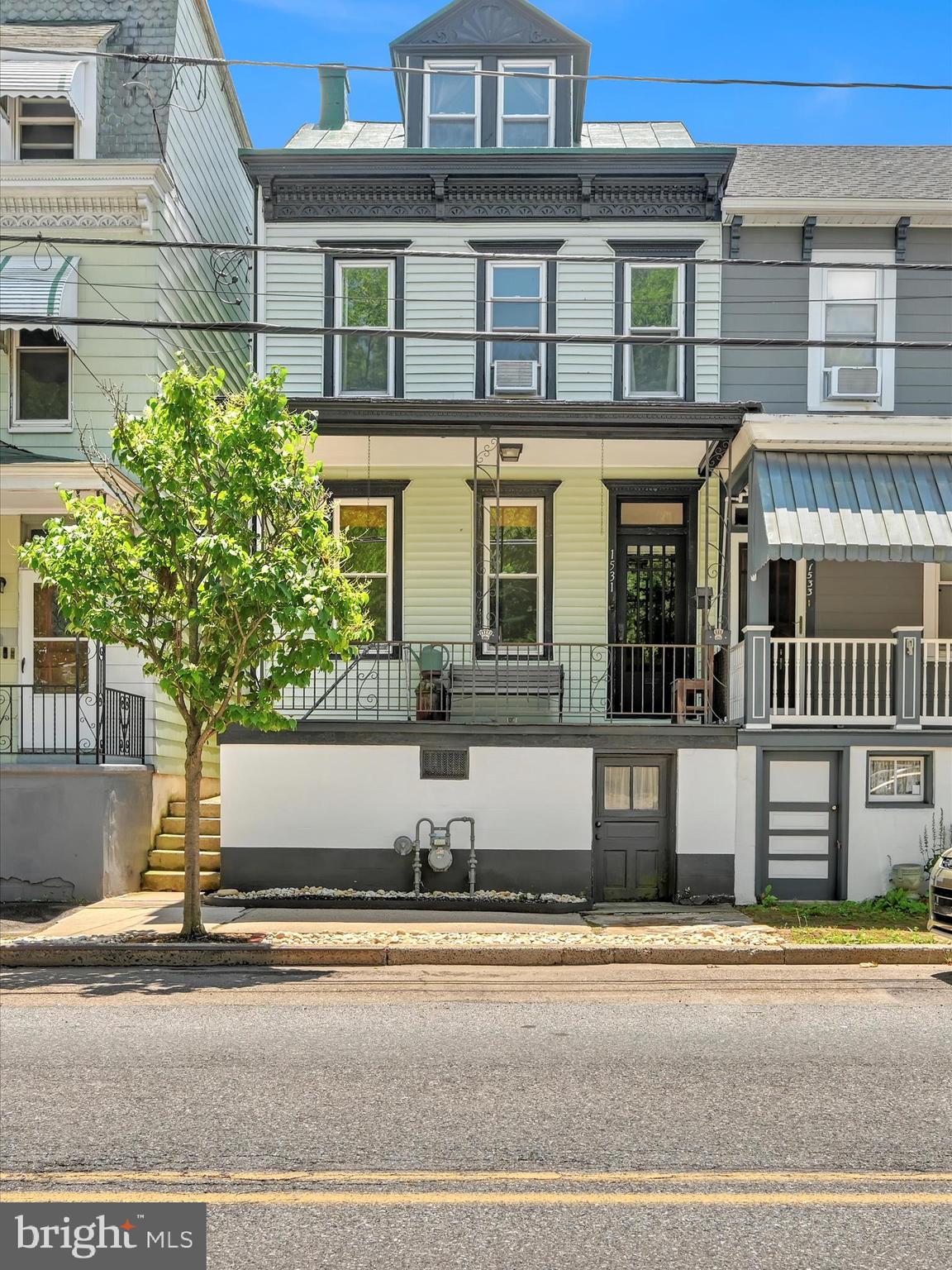 1531 W MARKET STREET