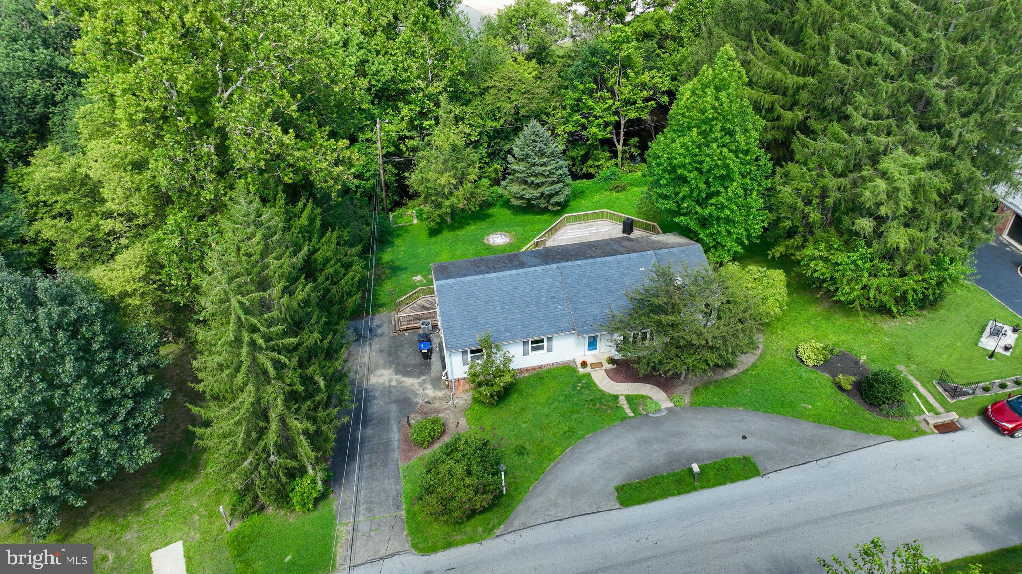 1075 RICHMOND ROAD