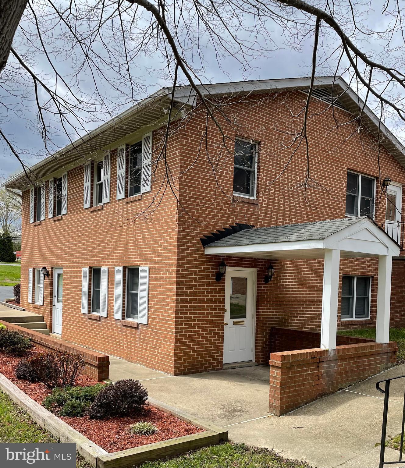 2555 SOLOMONS ISLAND ROAD