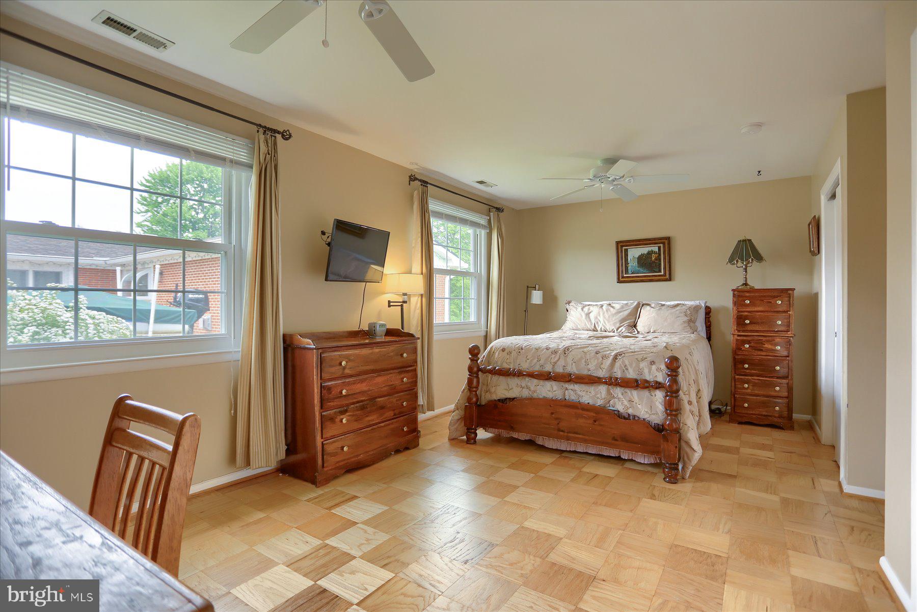 RUMSEY ISLAND - Residential