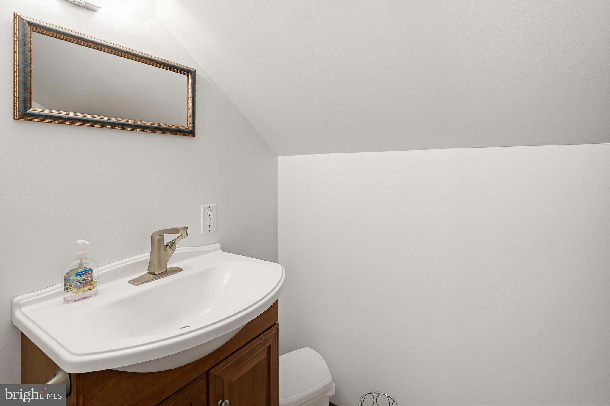 MT RADNOR HEIGHTS - Residential