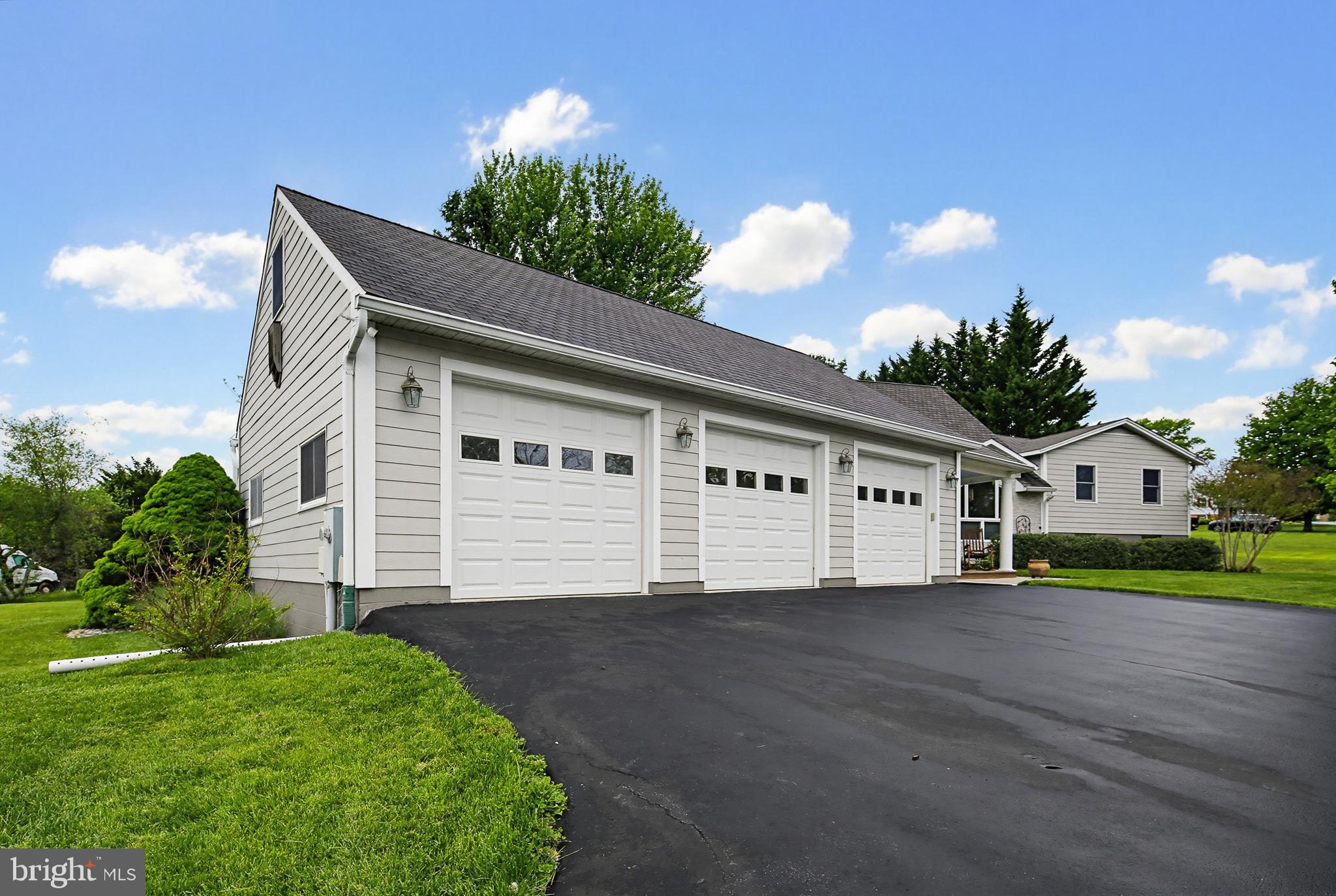 MT RADNOR HEIGHTS - Residential