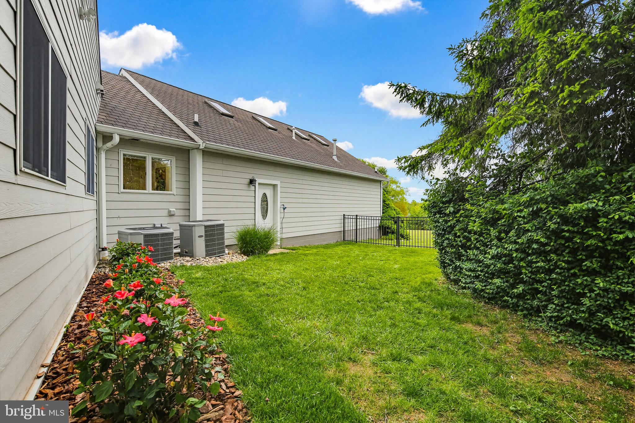 MT RADNOR HEIGHTS - Residential