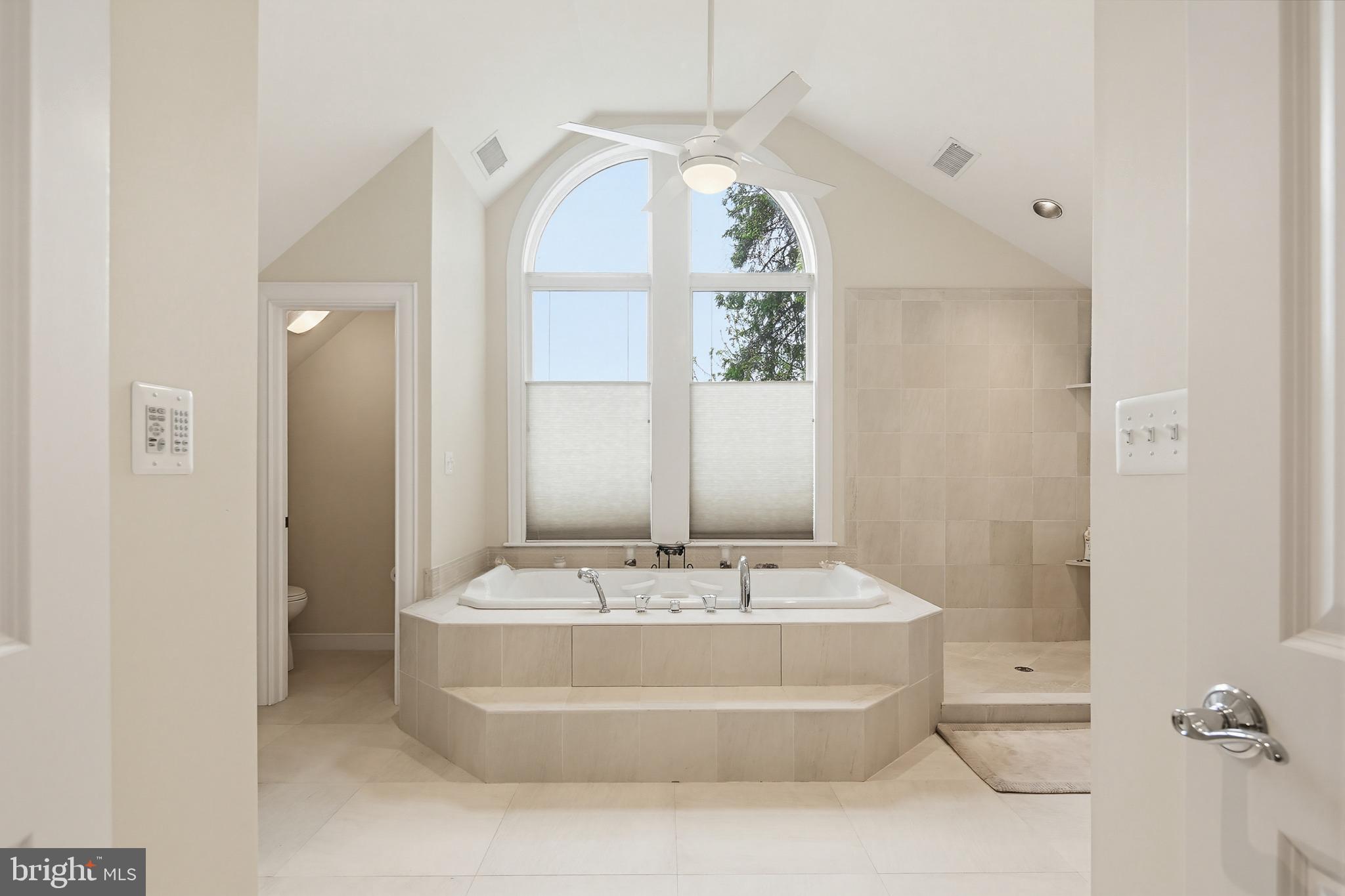 MT RADNOR HEIGHTS - Residential