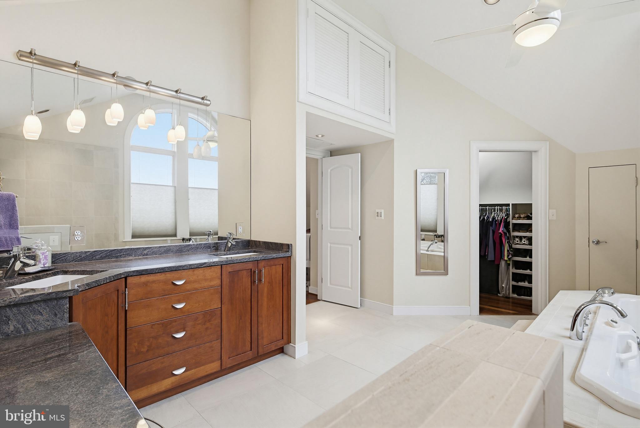 MT RADNOR HEIGHTS - Residential