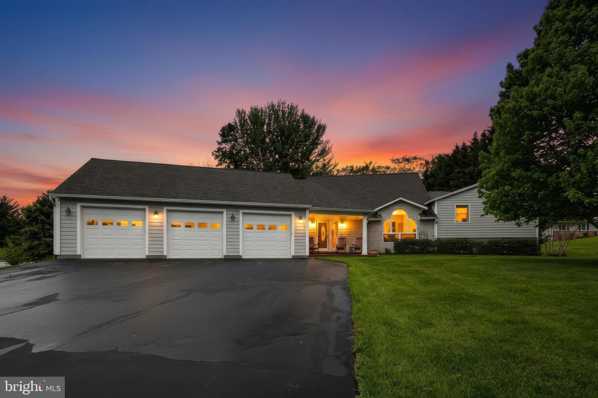 MT RADNOR HEIGHTS - Residential