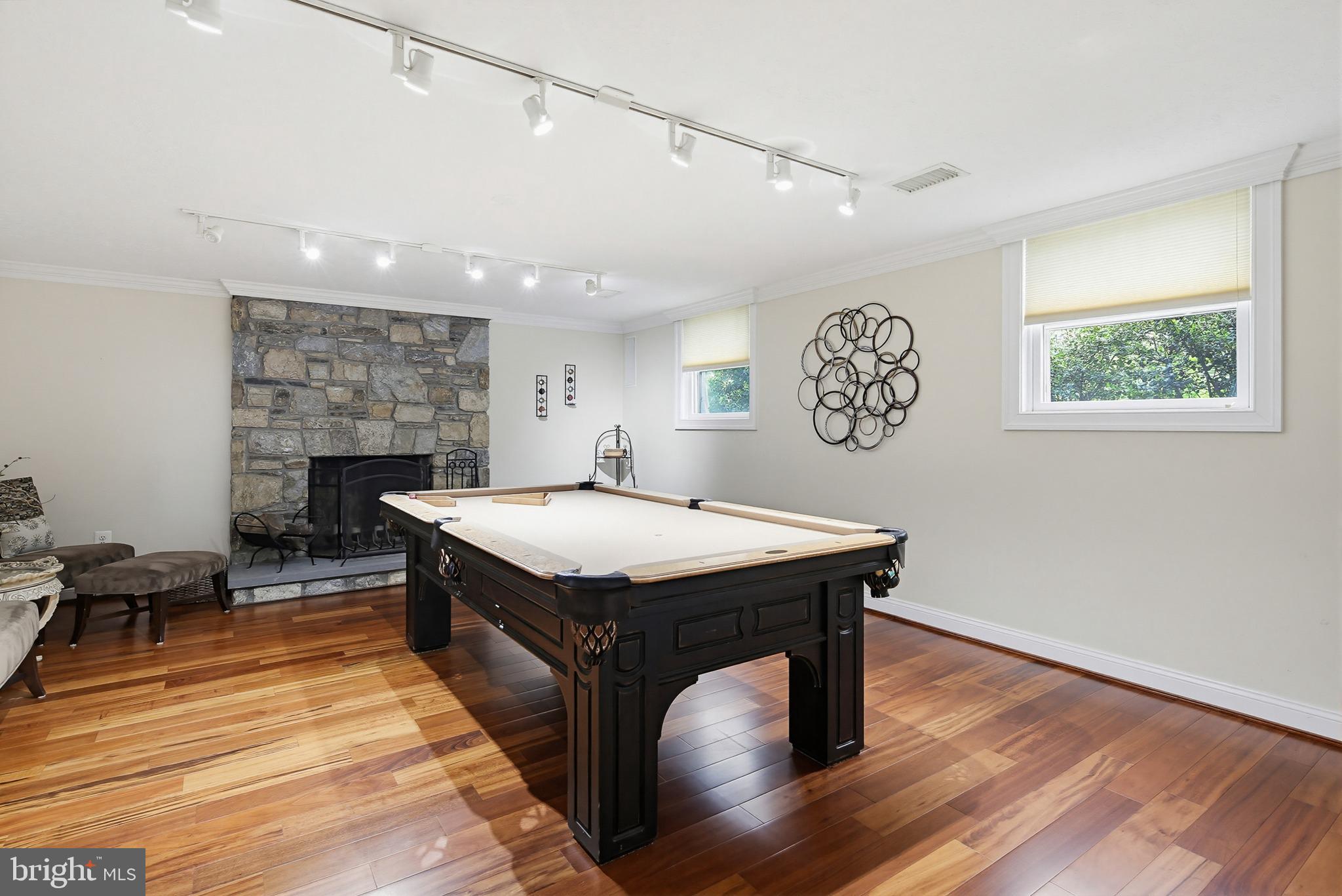 MT RADNOR HEIGHTS - Residential