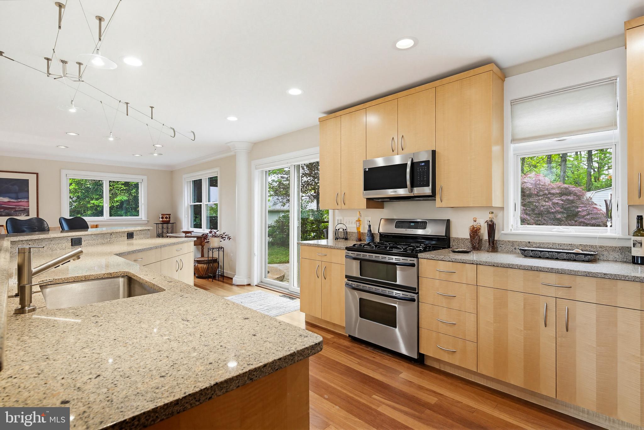 MT RADNOR HEIGHTS - Residential