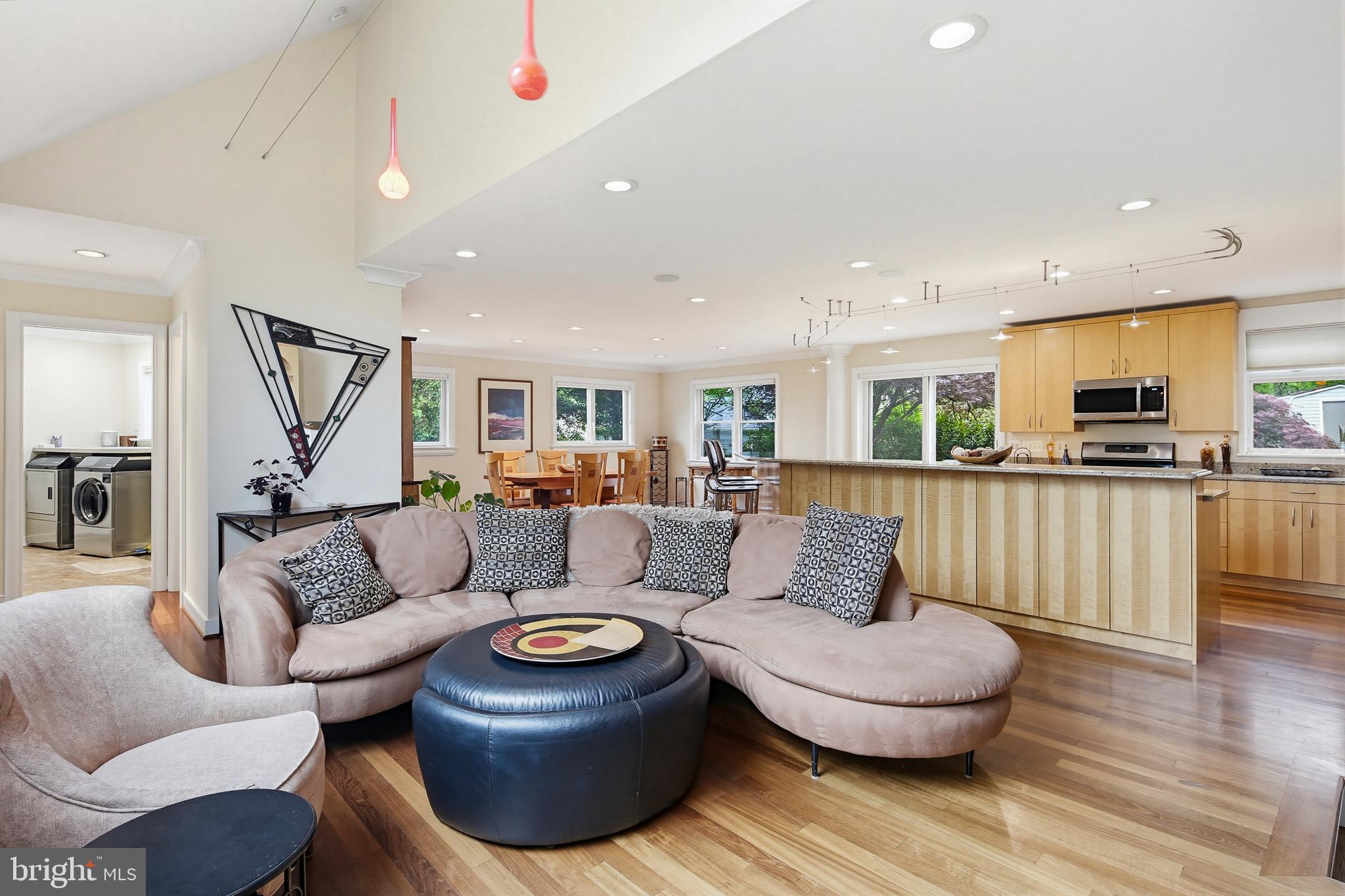 MT RADNOR HEIGHTS - Residential