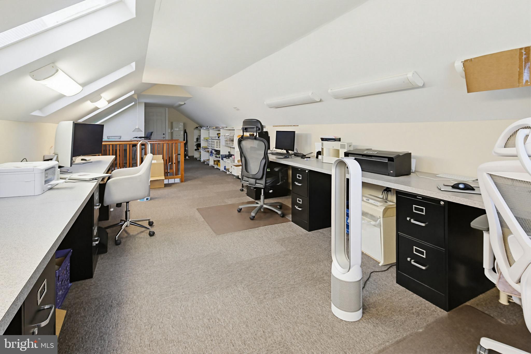 MT RADNOR HEIGHTS - Residential