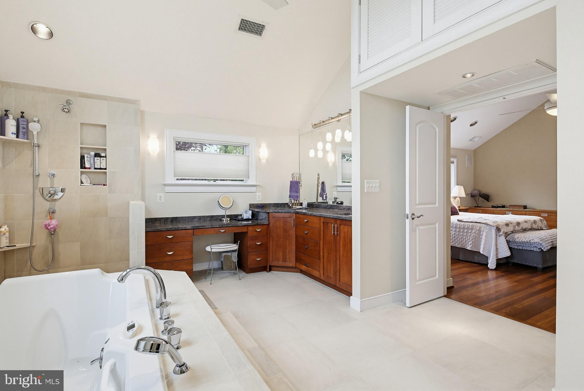 MT RADNOR HEIGHTS - Residential