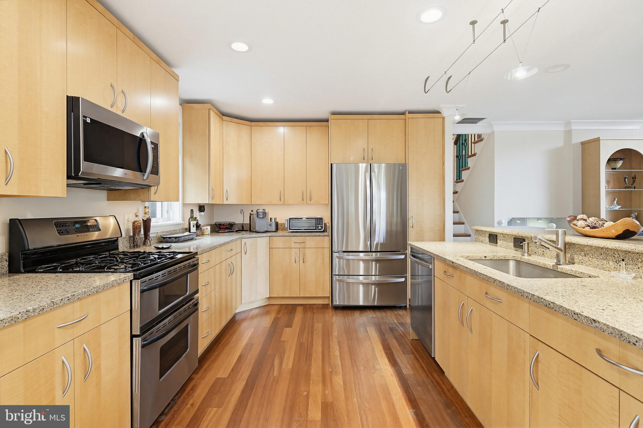 MT RADNOR HEIGHTS - Residential