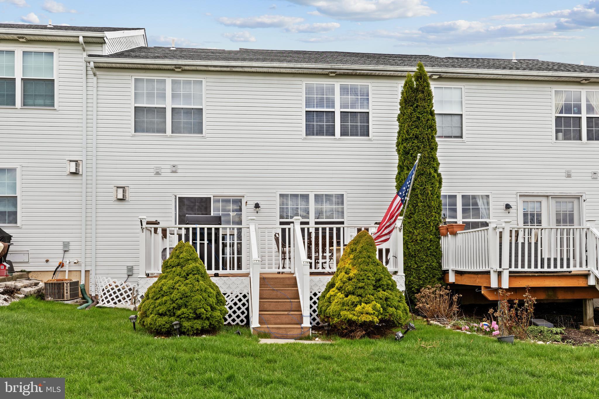 SUMMER LEA - Residential