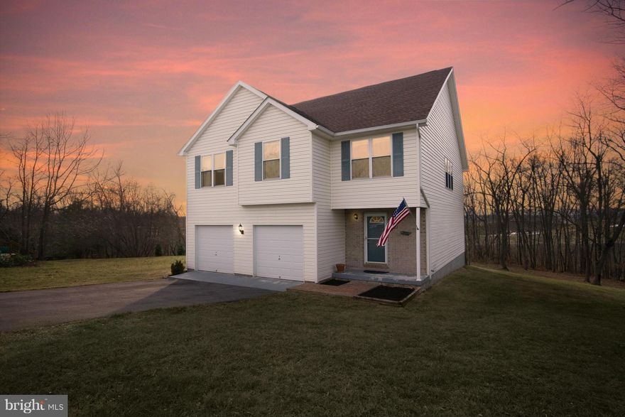 WHAT A DEAL!! Current Owners Paid $246,500 for the Property in 2004. The Spacious Colonial Features; Hardwood Flooring on the ENTIRE 1st Floor / Country Kitchen with Maple Cabinets, Stainless Steel Appliances and Pantry / Large, Open Family Room, Den & Formal Living Room to Spread Out / Located on Quiet & Private cul-de sac, Backing to Trees. For more, See the "Tour Buzz" Interactive Virtual Tour