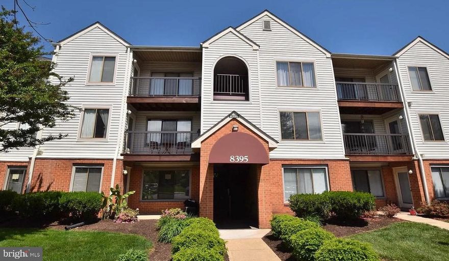 Excellent opportunity to own a rare find in Battery Heights!  Walk to Old Town Manassas, free parking to Manassas Residents for Commuter Lots (VRE), community has a swimming pool, tennis courts, and access to the Battery Heights Apr fitness and club house.  W/D in unit,  updated kitchen and bathroom.  Perfect for primary home or for investment, rent immediately.  ONLY pays $337 a month.  Includes Reserves, water, ground maintenance and exterior common elements.  Reserves cover roof and window replacements as part of the reserve study.