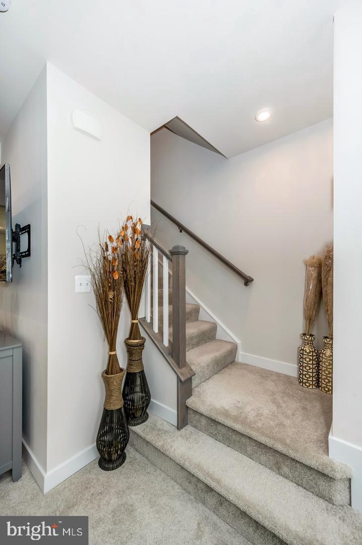 WEST PARK VILLAGE - Residential Lease