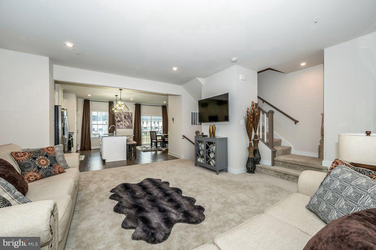 WEST PARK VILLAGE - Residential Lease