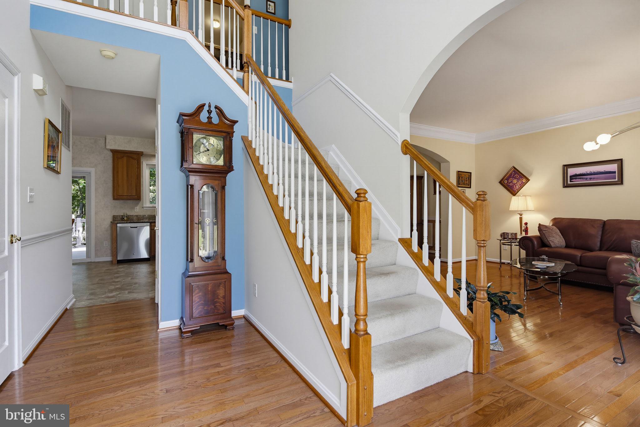 5104 ROBINS PERCH LANE